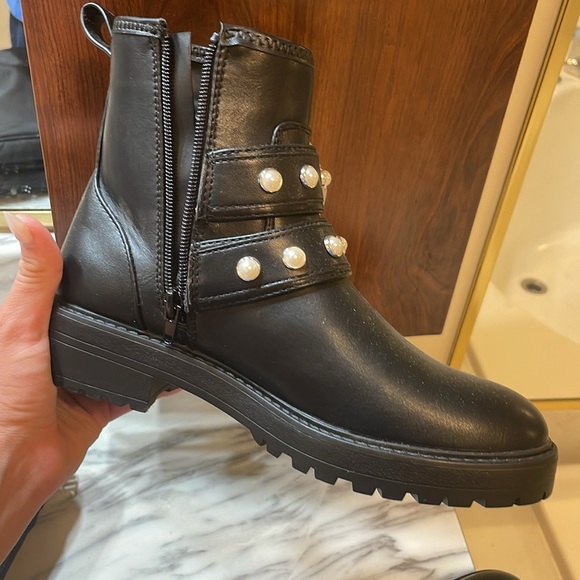 Brand new Boots ONLY size 37 - Picture 7 of 9